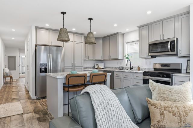 1717.46 E PHILADELPHIA, Rapid City, SD 57703