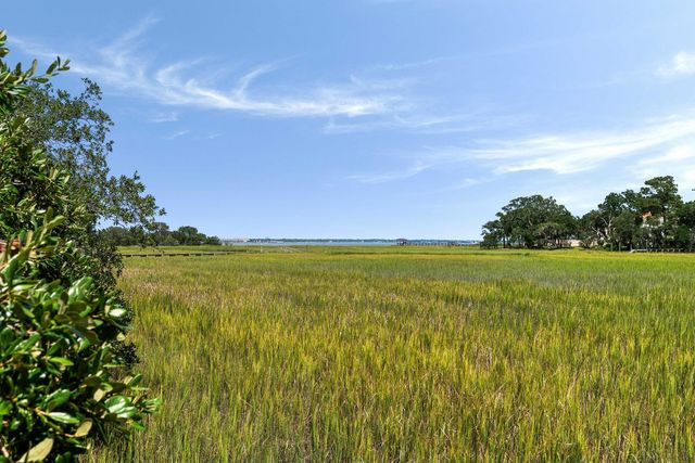 897 Kushiwah Creek Court, Charleston, SC 29412