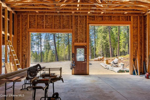 85 Cutlass Dr., Sagle, ID 83860