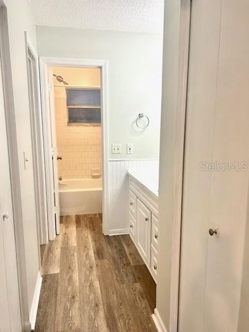 5507 FOUNTAIN LAKE CIRCLE B205, Bradenton, FL 34207