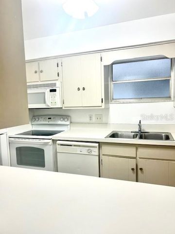 5507 FOUNTAIN LAKE CIRCLE B205, Bradenton, FL 34207