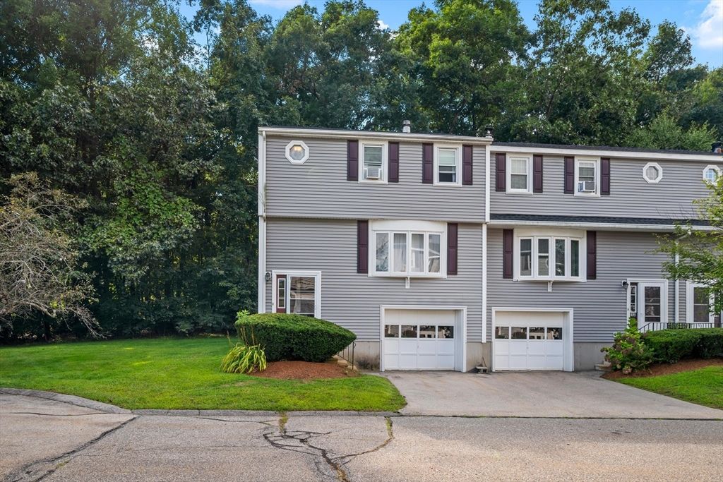 11 Lexington Rd 11, Millbury, MA 01527