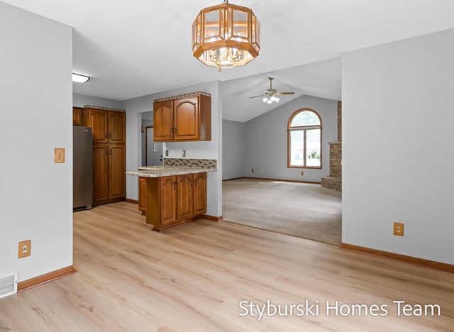 19127 W Spring Lake Road, Spring Lake Twp, MI 49456
