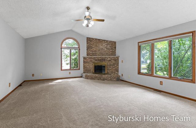 19127 W Spring Lake Road, Spring Lake Twp, MI 49456