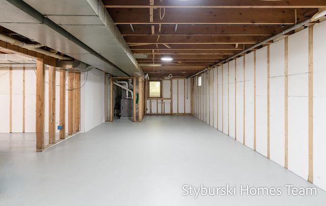 19127 W Spring Lake Road, Spring Lake Twp, MI 49456