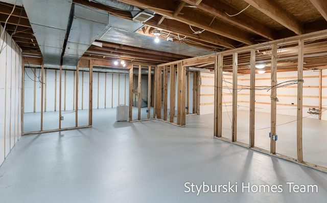19127 W Spring Lake Road, Spring Lake Twp, MI 49456