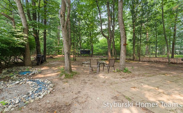 19127 W Spring Lake Road, Spring Lake Twp, MI 49456