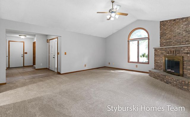 19127 W Spring Lake Road, Spring Lake Twp, MI 49456