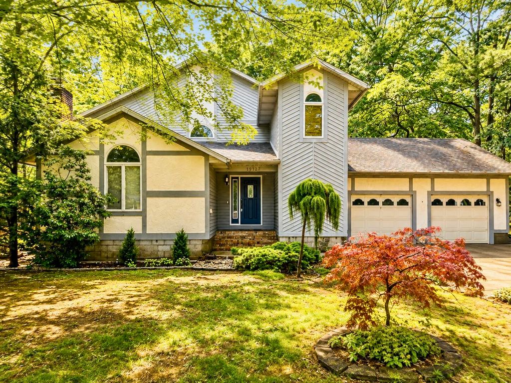 19127 W Spring Lake Road, Spring Lake Twp, MI 49456