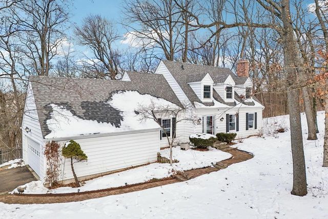 4927 Hickory Trail, Middleton, WI 53562