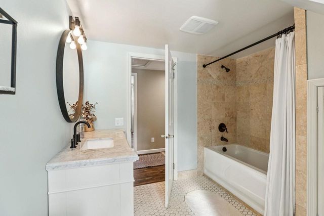 4927 Hickory Trail, Middleton, WI 53562