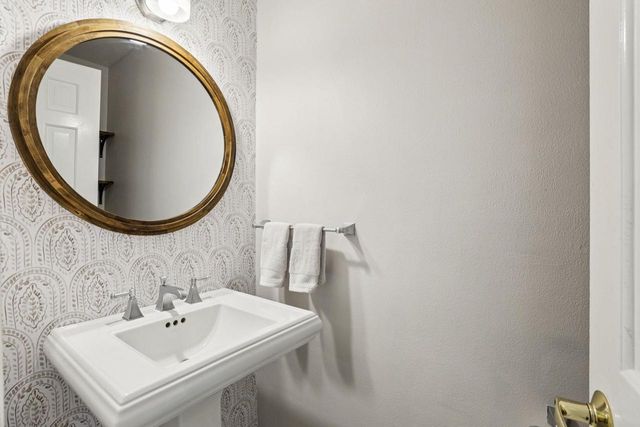 4927 Hickory Trail, Middleton, WI 53562