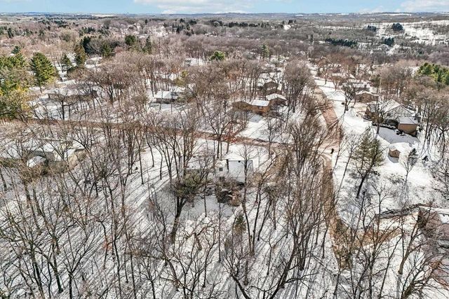 4927 Hickory Trail, Middleton, WI 53562