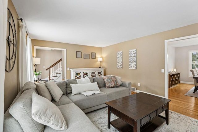 4927 Hickory Trail, Middleton, WI 53562