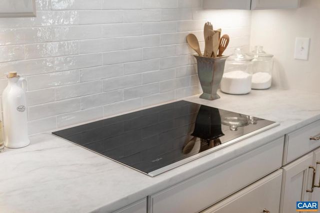 9 DECERBO TERR, Charlottesville, VA 22911