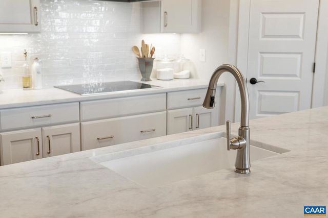 9 DECERBO TERR, Charlottesville, VA 22911