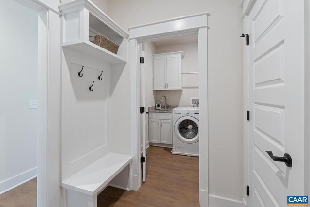 9 DECERBO TERR, Charlottesville, VA 22911