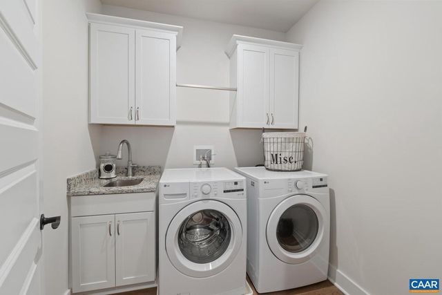 9 DECERBO TERR, Charlottesville, VA 22911