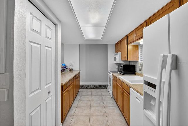 8003 HIBISCUS DRIVE 0, Temple Terrace, FL 33637