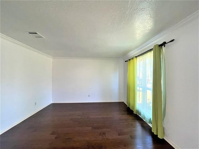 834 Island Meadow Court, Houston, TX 77062