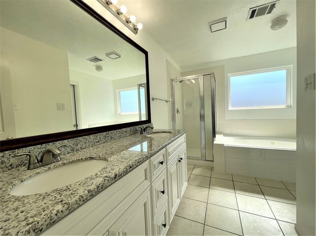 834 Island Meadow Court, Houston, TX 77062