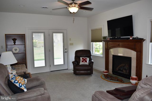 19418 PEARL DR, Hagerstown, MD 21742