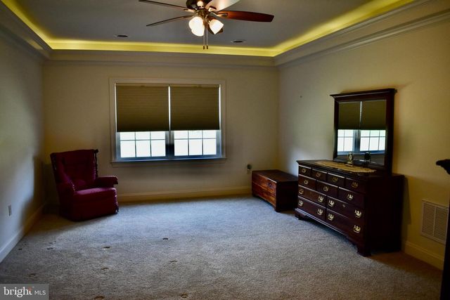 19418 PEARL DR, Hagerstown, MD 21742