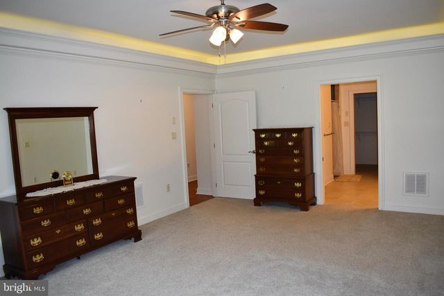 19418 PEARL DR, Hagerstown, MD 21742