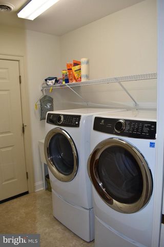 19418 PEARL DR, Hagerstown, MD 21742