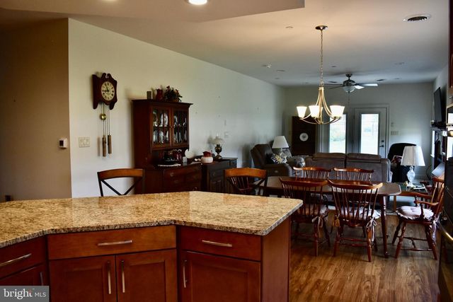 19418 PEARL DR, Hagerstown, MD 21742