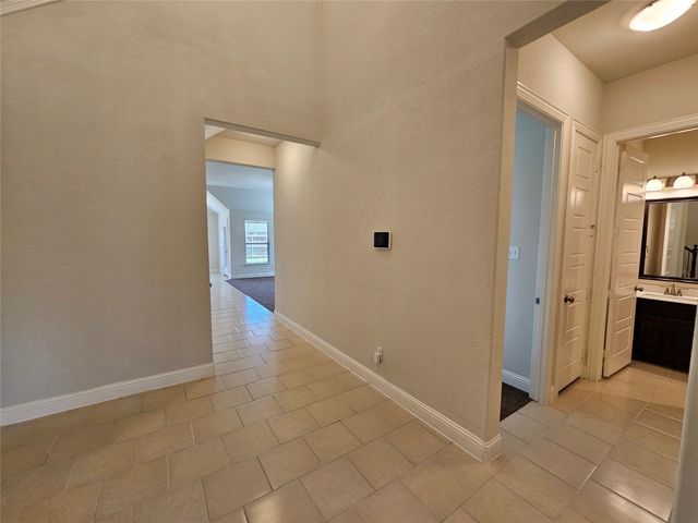 210 Lariat Trail, Waxahachie, TX 75165