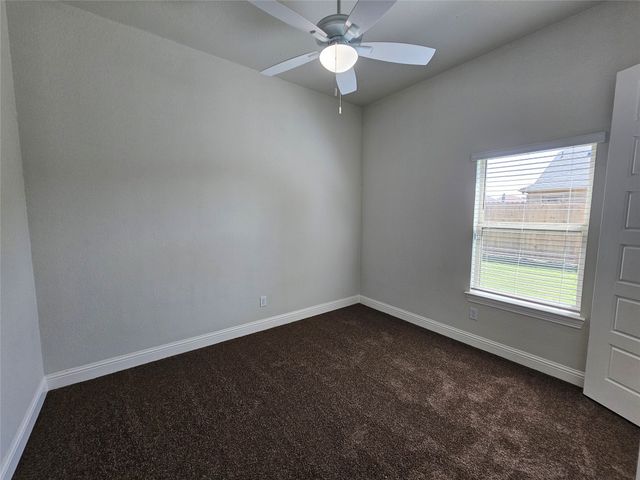 210 Lariat Trail, Waxahachie, TX 75165