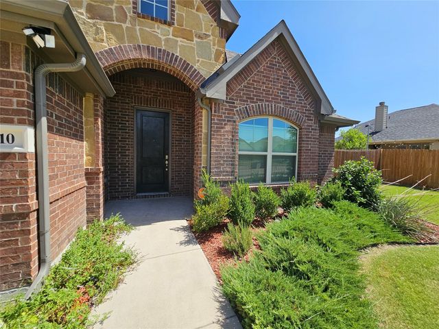 210 Lariat Trail, Waxahachie, TX 75165