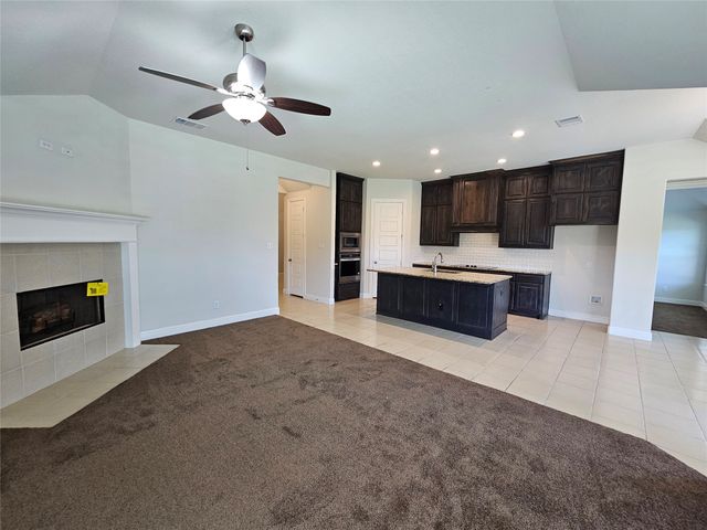 210 Lariat Trail, Waxahachie, TX 75165