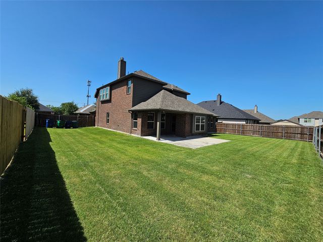 210 Lariat Trail, Waxahachie, TX 75165
