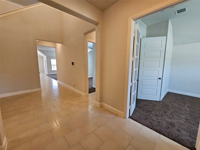 210 Lariat Trail, Waxahachie, TX 75165