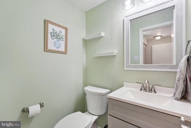 807 WIDE OAK CT, Warrenton, VA 20186