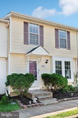 807 WIDE OAK CT, Warrenton, VA 20186