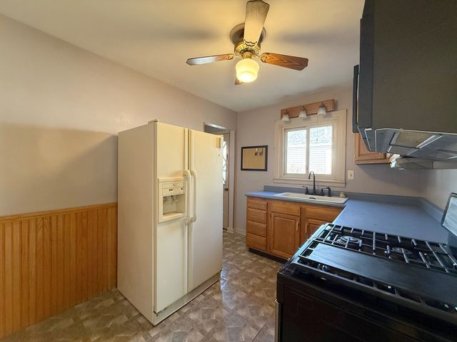 2406 Brittany Lane, Rock Island, IL 61201