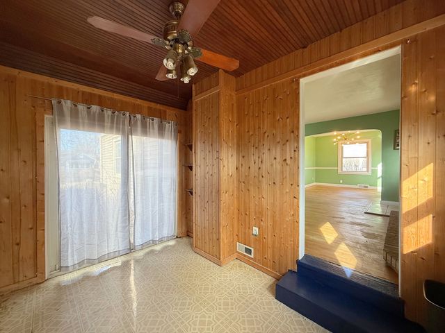 2406 Brittany Lane, Rock Island, IL 61201