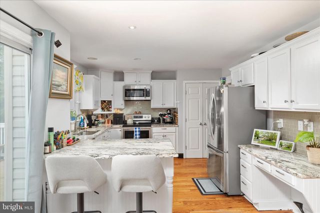 17292 MAGIC MOUNTAIN DR, Round Hill, VA 20141