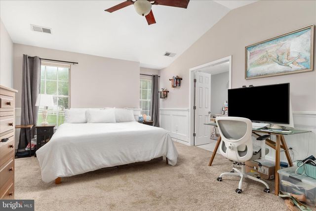17292 MAGIC MOUNTAIN DR, Round Hill, VA 20141