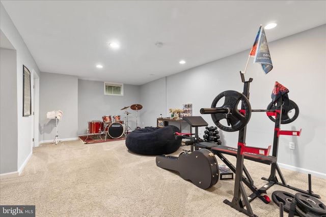 17292 MAGIC MOUNTAIN DR, Round Hill, VA 20141