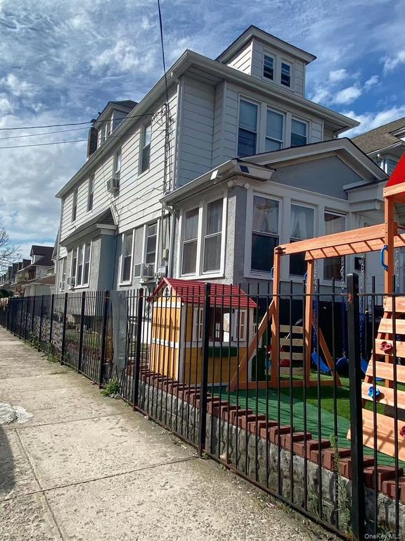 11720 111th Avenue, South Ozone Park, NY 11420 — photo 2
