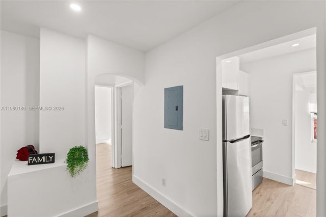 2508 SW 10th St 2508, Miami, FL 33135