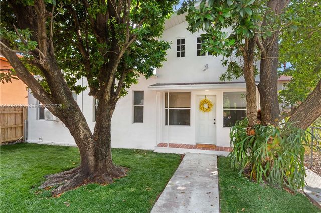 2508 SW 10th St 2508, Miami, FL 33135