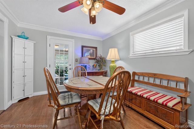31711 Leona Street, Garden City, MI 48135