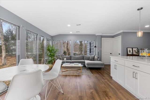 111 SPIER Road, Scarsdale, NY 10583