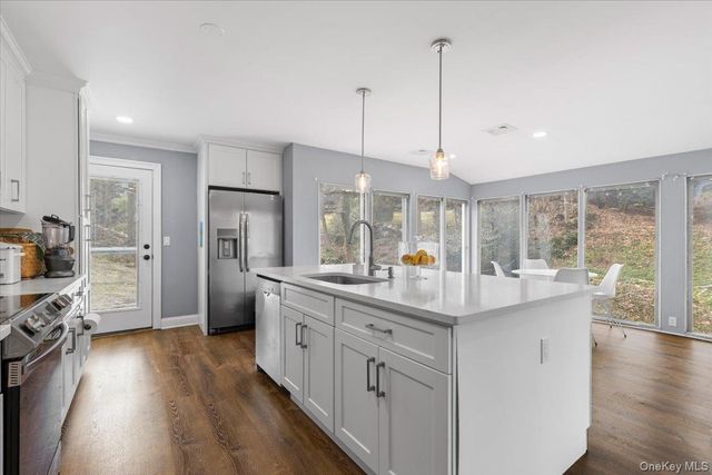 111 SPIER Road, Scarsdale, NY 10583