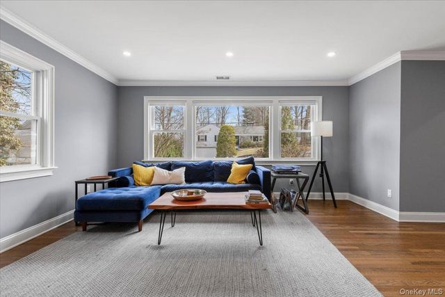 111 SPIER Road, Scarsdale, NY 10583